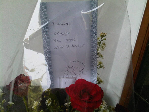 bunga untuk istri yang berhasil mencapai senior manager di oriflame