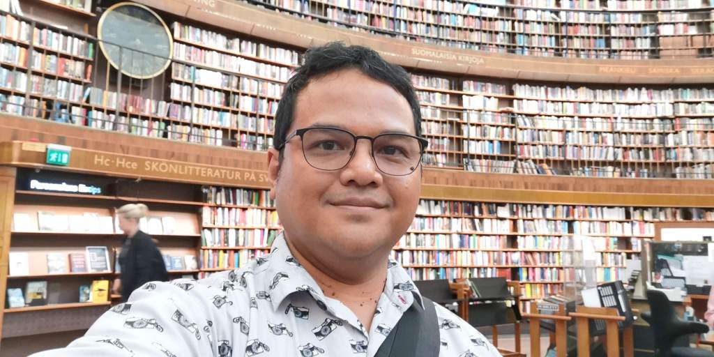 Gue dan Perjuangan untuk Kembali Jadi Kecoa Buku